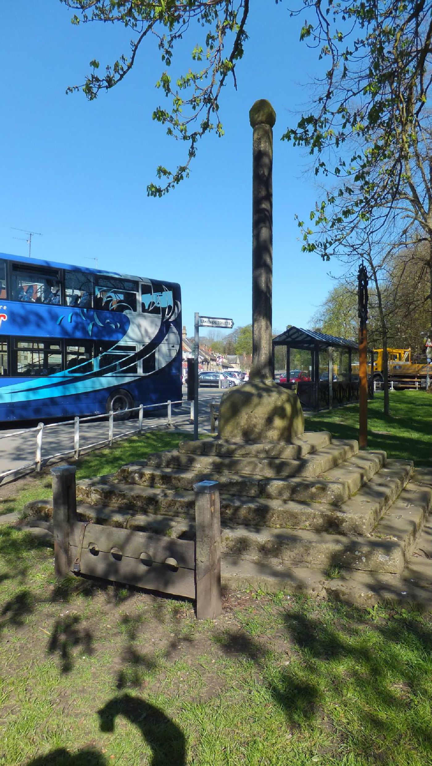 Yorkshire Coastliner Bus at Thornton Dale